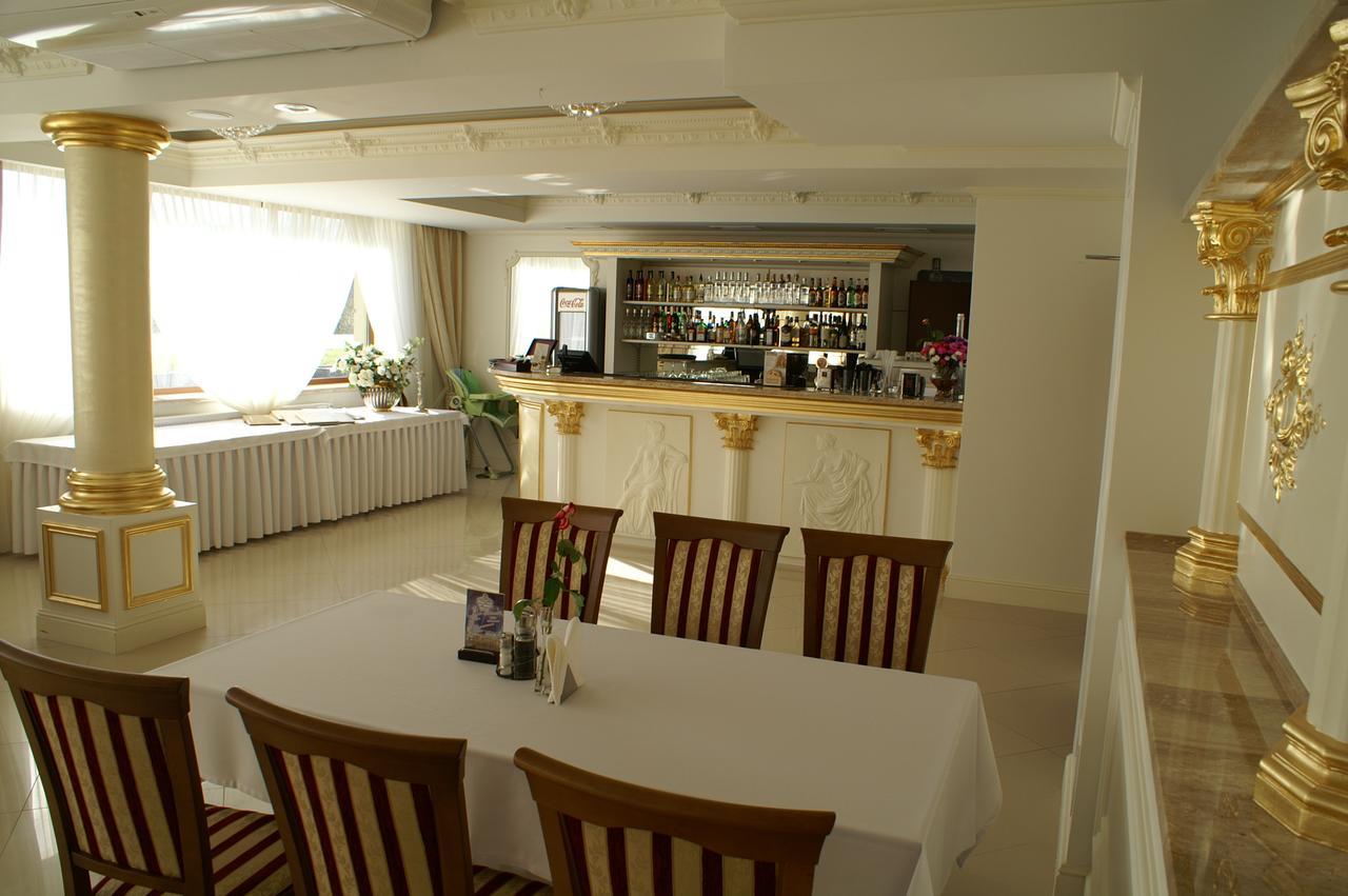 Hotel President Коцьк Екстер'єр фото