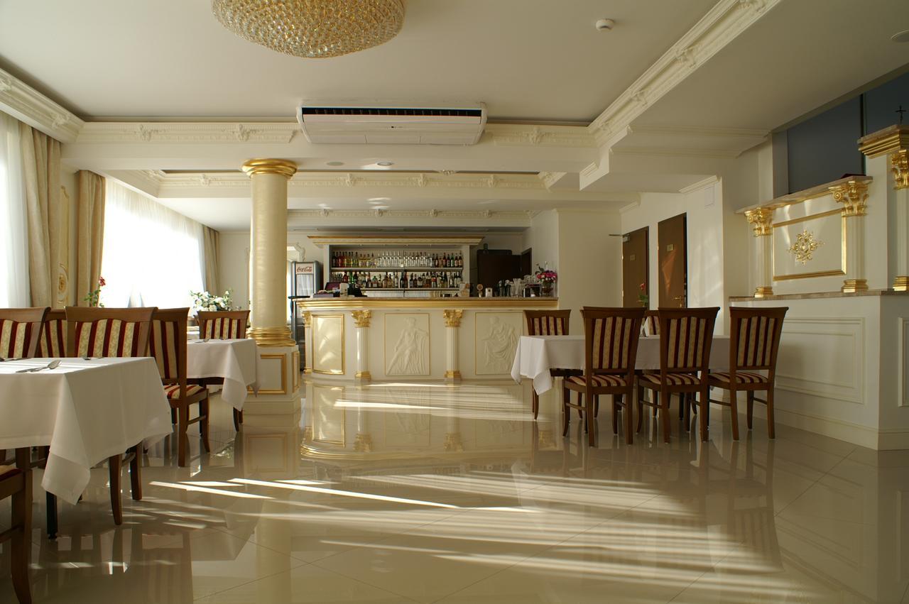 Hotel President Коцьк Екстер'єр фото